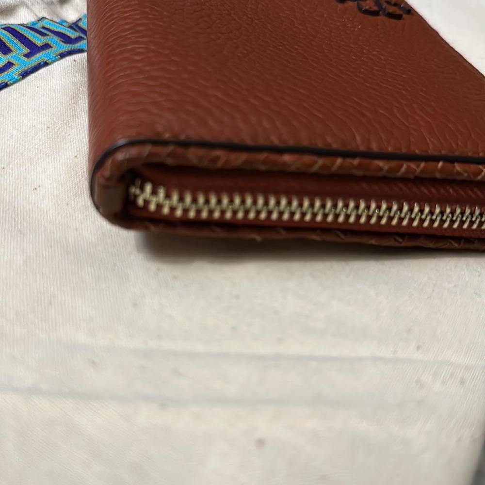 Tory Burch wallet with dust bag and shopping bag - Picture 8 of 14